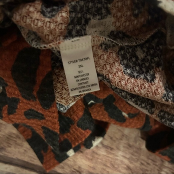 Rae Mode Waffle Style Top Oversized Size 2X - Picture 2 of 4